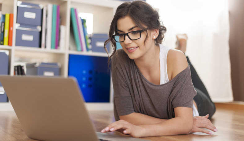 浙江纯爱服饰有限公司轮播图1